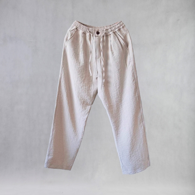 Front view of ITIZ Été lightweight pants in cream color