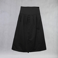 ITIZ Tarantula Skirt in black – front view
