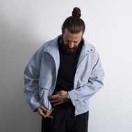 نمای جلوی کت Sciel از برند ITIZ تو تن