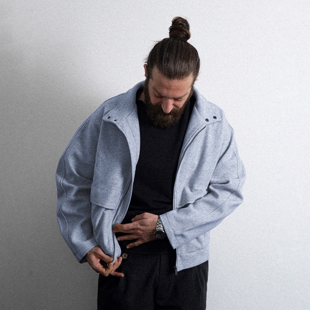 نمای جلوی کت Sciel از برند ITIZ تو تن